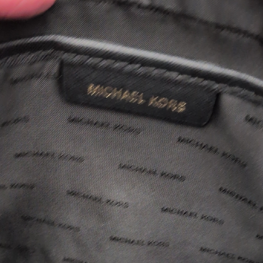 Michael Kors Classic Black Crossbody Bag - Picture 4 of 8